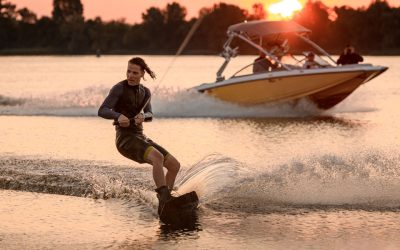 Why Windermere Adventure Sports and Wakesurfing are Great for Teambuilding