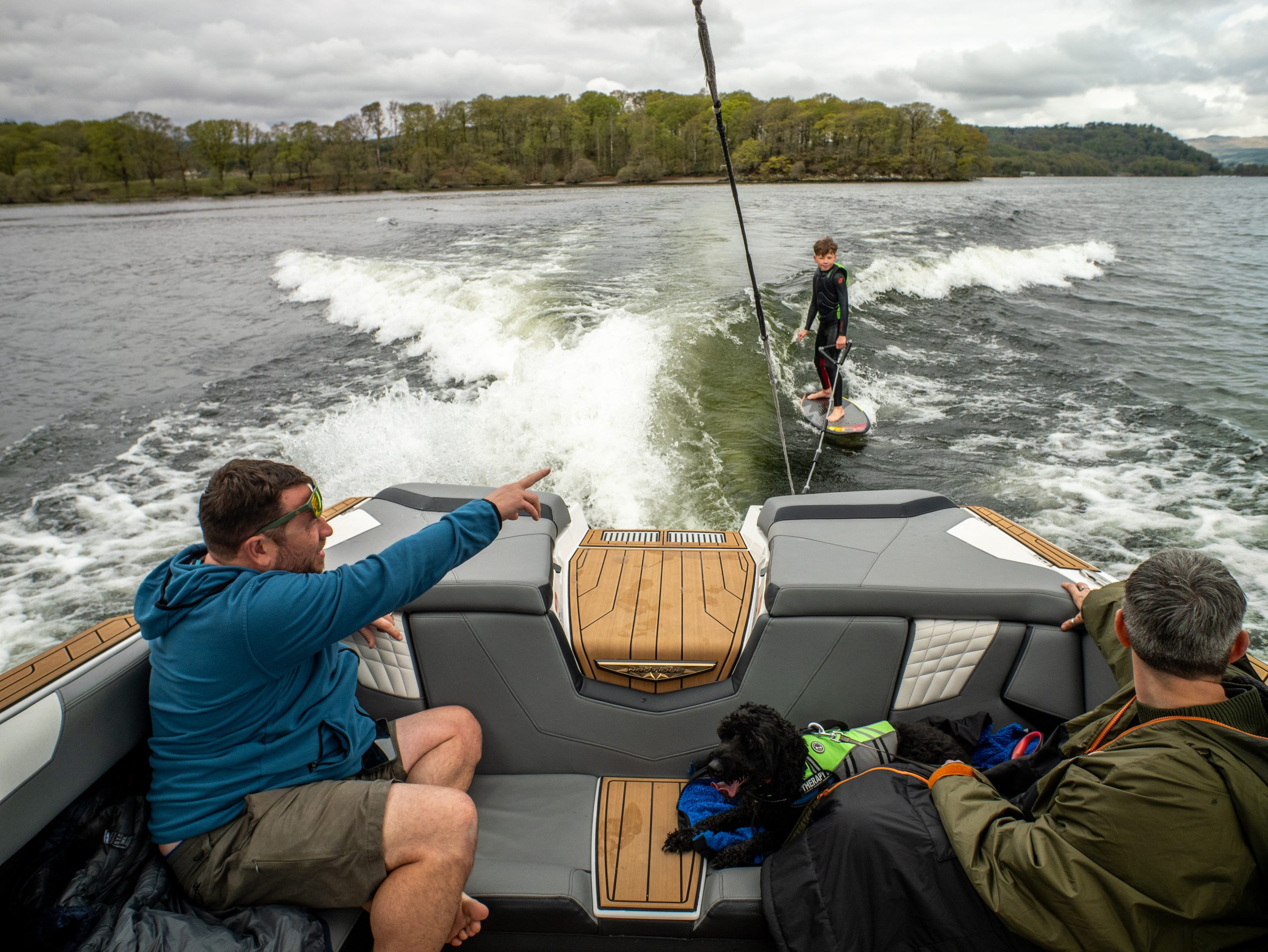 Wakesurfing for Beginners: How to Maintain Balance featured image