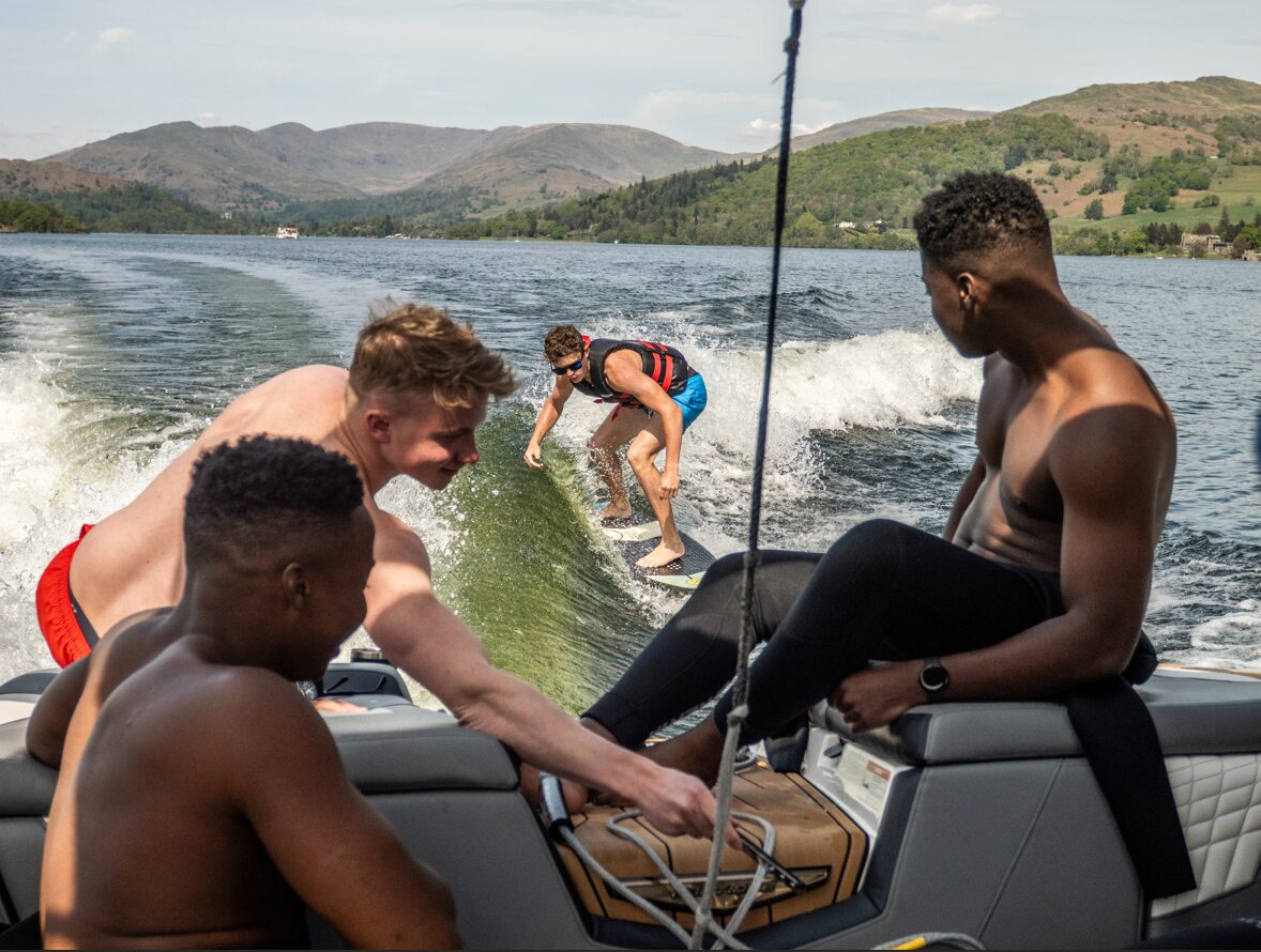 The Ultimate Lake District Adventure: Off Road with Kankku and Wakesurf on Windermere<gwmw style=
